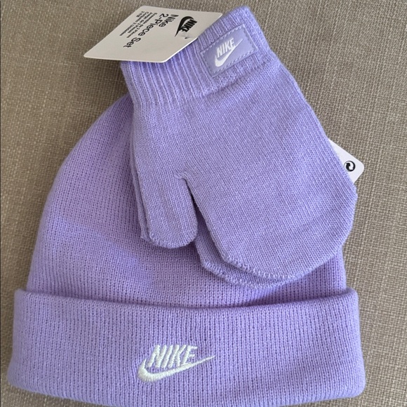 🆕Nike Kids Light Purple Beanie and Mittens Set - Picture 3 of 7